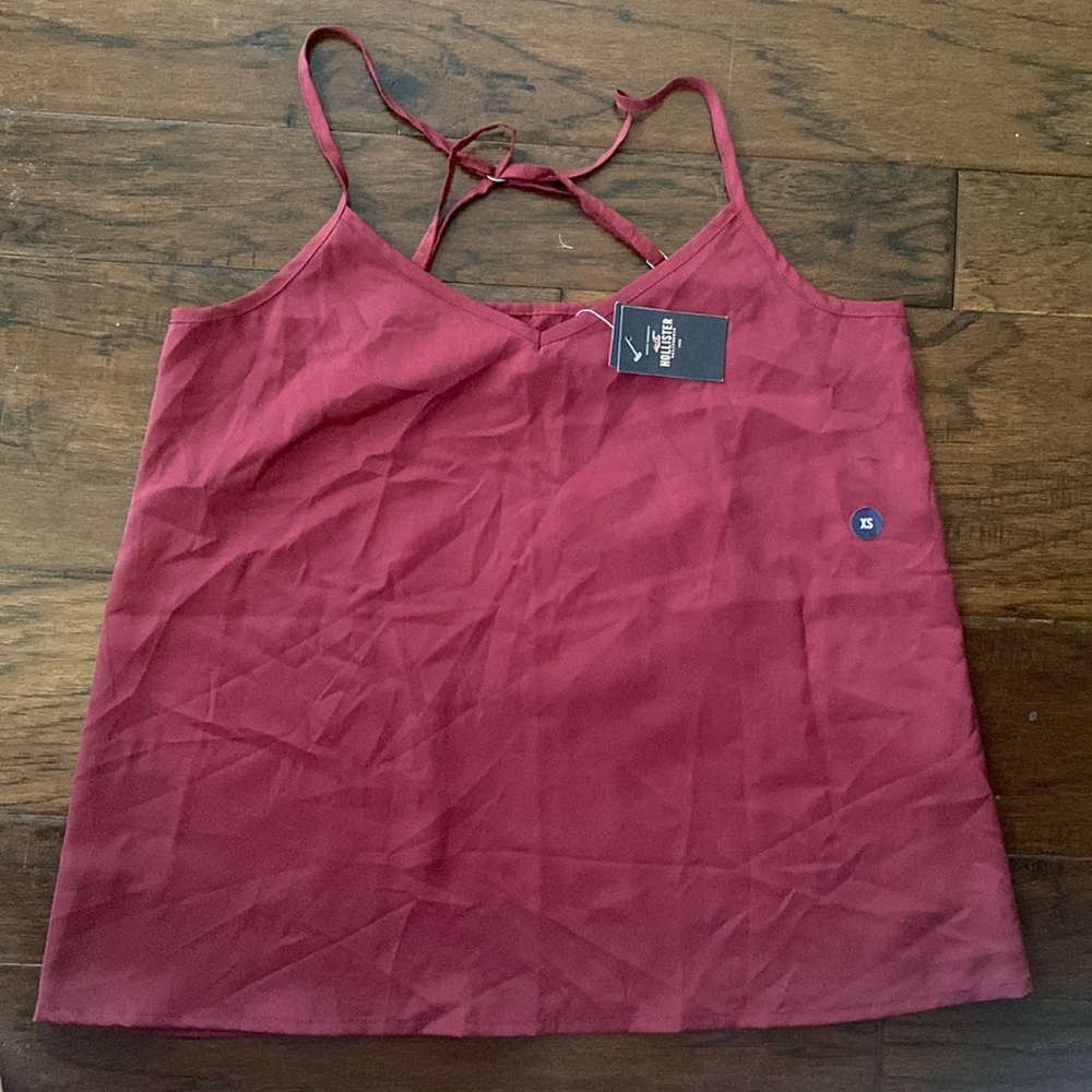 Hollister Top - NWT